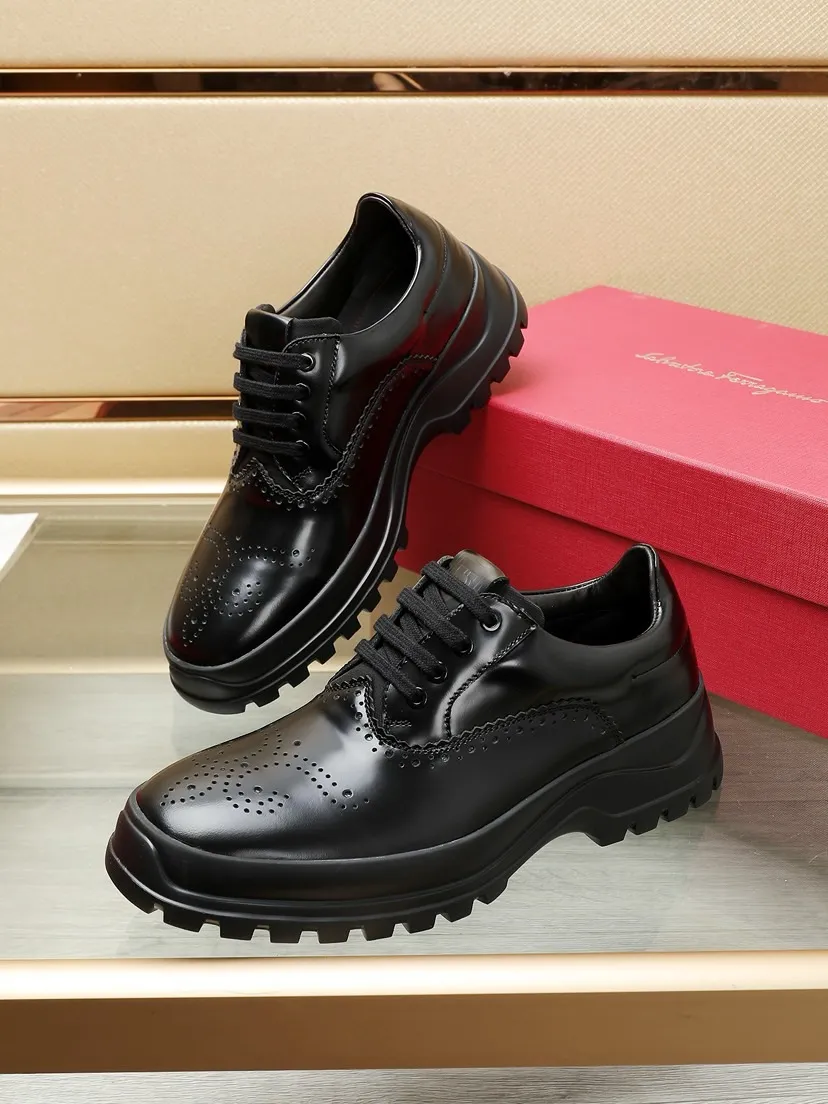 Factory P680💰🔥《Ferragamo》👏Latest•High-end top brand luxury~purchasing agent, top~quality. New fashionable business men's shoes 🔜The uppers are made of original first-layer open-edge beaded cowhide➕cowhide·lining, with fine workmanship. The original stylish and soft combination wear-resistant and non-slip outsole is light and comfortable on the feet. The real thing looks better in real photos. Number of yards: 38--44 (45 and 46 can be customized)